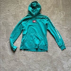 north face sweatshirt barely worn